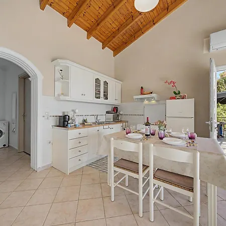 Appartement Dorothea In Chlomos