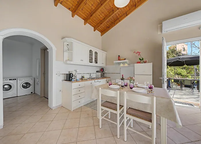 Appartement Dorothea In Chlomos